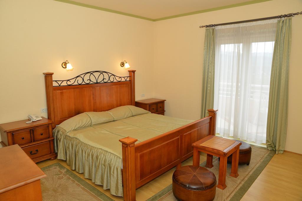 Hotel Venezia Имотски Номер фото