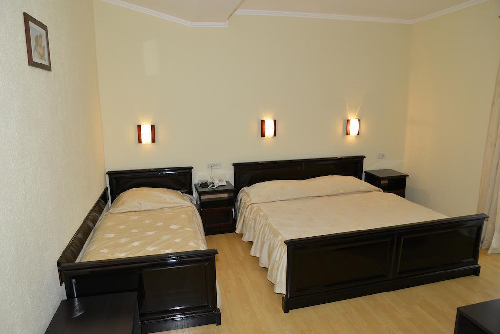 Hotel Venezia Имотски Номер фото