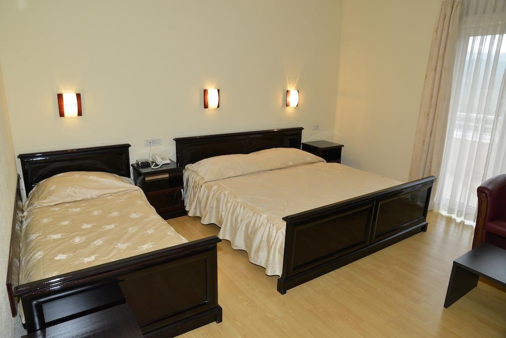 Hotel Venezia Имотски Номер фото