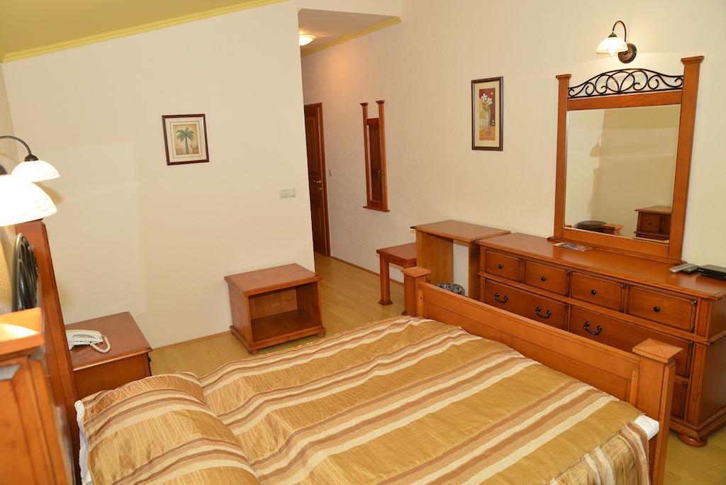 Hotel Venezia Имотски Номер фото